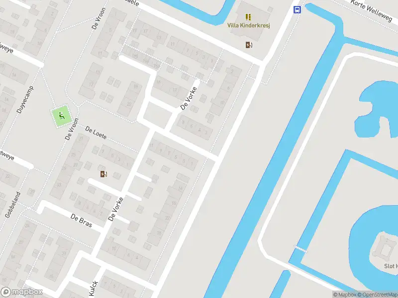 Ambulance met grote spoed naar de De Vorke in Heenvliet