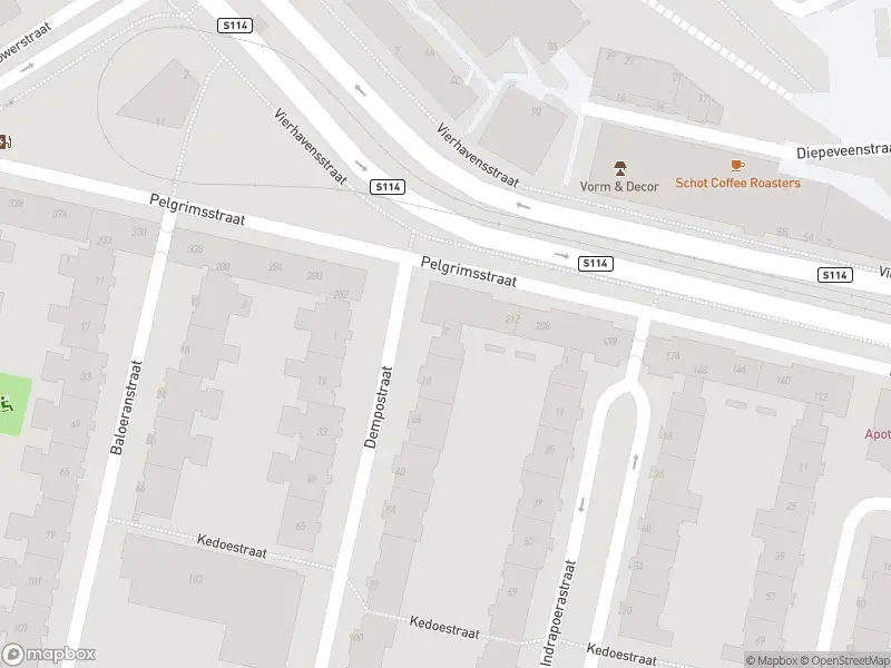 Ambulance met grote spoed naar de Dempostraat in Rotterdam