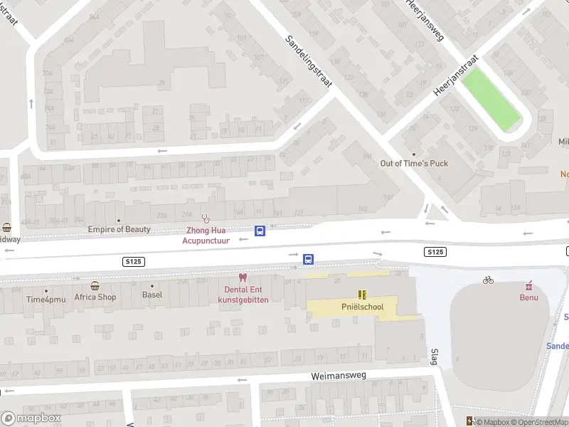 Ambulance met gepaste spoed naar de Sandelingplein in Rotterdam