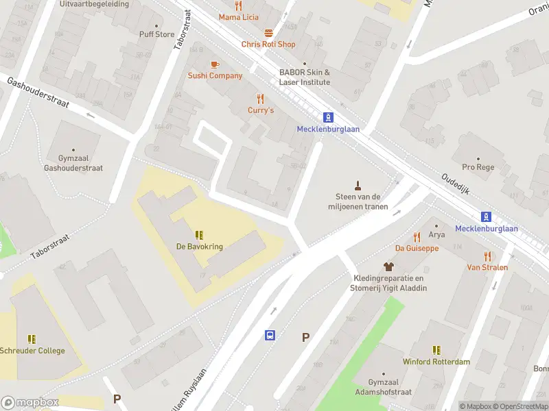 Ambulance met grote spoed naar de Gashouderstraat in Rotterdam