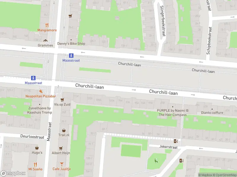 Ambulance met grote spoed naar de Rooseveltlaan in Amsterdam