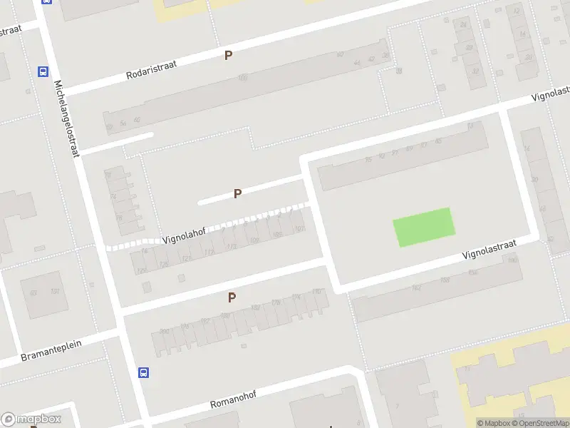 Ambulance met grote spoed naar de Vignolahof in Rotterdam