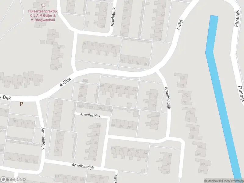 Brandweer met gepaste spoed naar de Barietdijk in Roosendaal vanwege stankoverlast