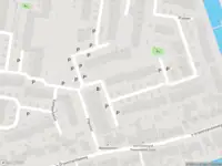 Brandweer met grote spoed naar de Robinia in Naaldwijk vanwege voertuigbrand