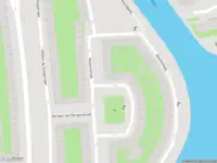 Ambulance met grote spoed naar de Korte Geuzenstraat in Amsterdam