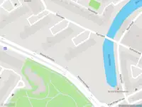 Ambulance met grote spoed naar de Damlaan in Schiedam