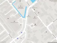 Ambulance met gepaste spoed naar de Hendrik Hamerstraat in 's-Gravendeel