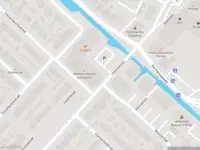 Ambulance met grote spoed naar de Vosholplein in Ter Aar