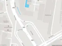 Brandweer met gepaste spoed naar de Snekertrekweg in Leeuwarden