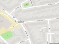 Ambulance met gepaste spoed naar de Albert Cuijpstraat in Albert Cuypstraat