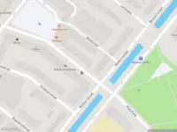 Ambulance met gepaste spoed naar de Peppelweg in Rotterdam