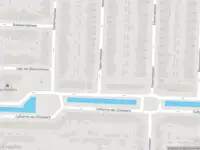 Ambulance met grote spoed naar de Iepenrodelaan in Amstelveen