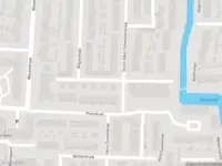 Ambulance met gepaste spoed naar de Burgemeester Huijbrechtstraat in Bergambacht