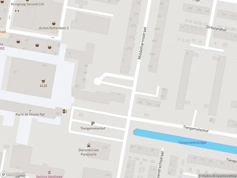 Ambulance met gepaste spoed naar de Middelharnisstraat in Rotterdam