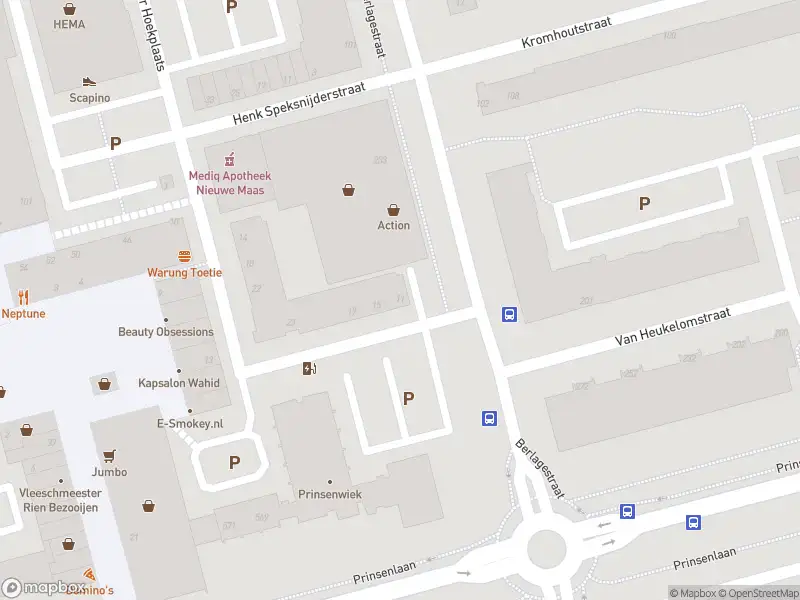 Ambulance met grote spoed naar de Kurt Callostraat in Rotterdam