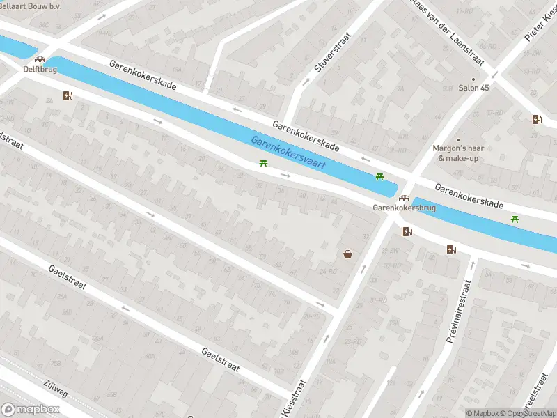 Ambulance met gepaste spoed naar de Burgemeester Sandbergstraat in Haarlem