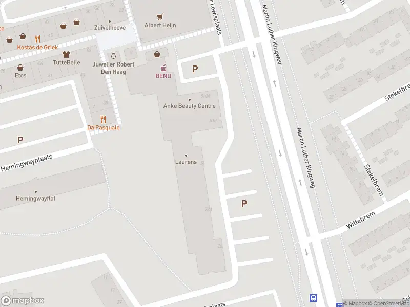 Ambulance met gepaste spoed naar de Sinclair Lewisplaats in Rotterdam