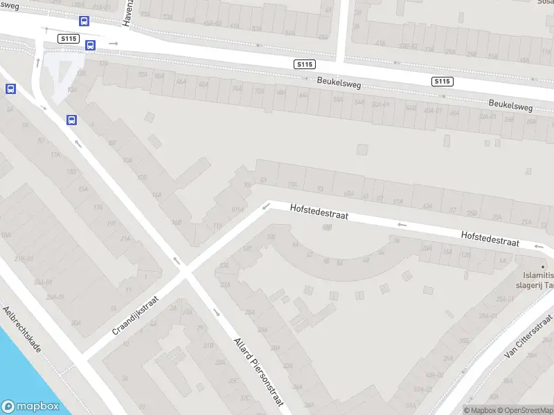 Ambulance met grote spoed naar de Hofstedestraat in Rotterdam