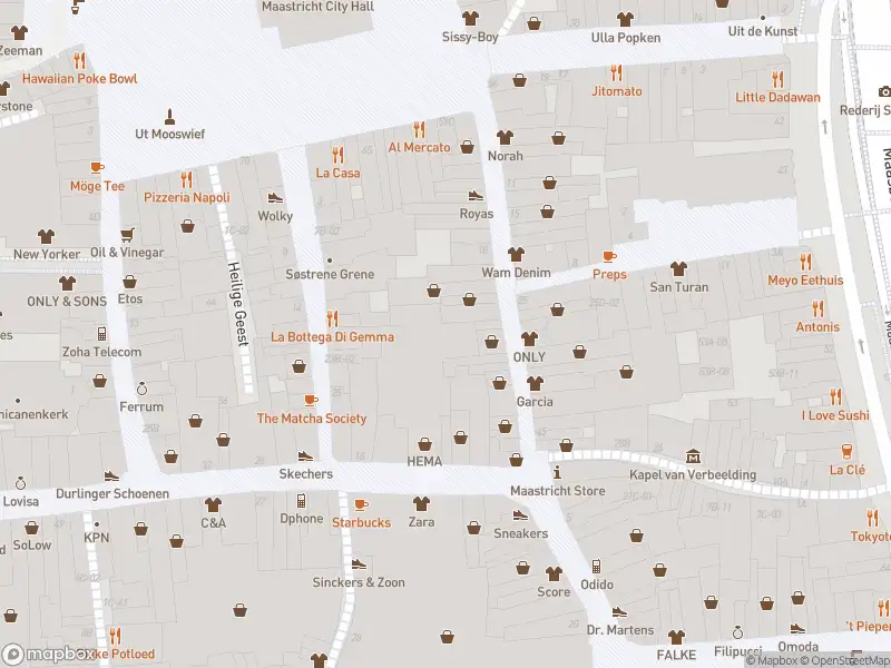 Brandweer met gepaste spoed naar de Markt in Maastricht vanwege afhijsen patient