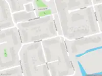 Ambulance met grote spoed naar de Kalmarpad in Rotterdam