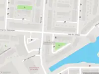 Ambulance met gepaste spoed naar de Joop den Uyllaan in Schiedam