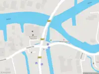 Ambulance met gepaste spoed naar de Oosteinde in Oud-Alblas