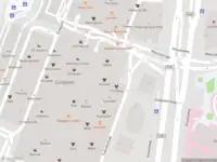 Ambulance met grote spoed naar de Zuidplein Hoog in Rotterdam