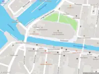 Ambulance met gepaste spoed naar de Pottenkade in Dordrecht