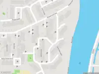 Ambulance met gepaste spoed naar de Eendenzijde in Leiden