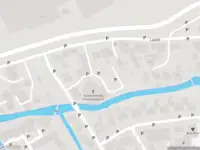 Brandweer met grote spoed naar de Lekdijk in Nieuw-Lekkerland vanwege voertuigbrand