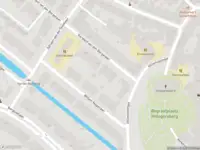 Ambulance met grote spoed naar de Weissenbruchlaan in Rotterdam