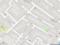 Brandweer met gepaste spoed naar de Stationsweg in Alkmaar vanwege afgaan automatisch brandalarm