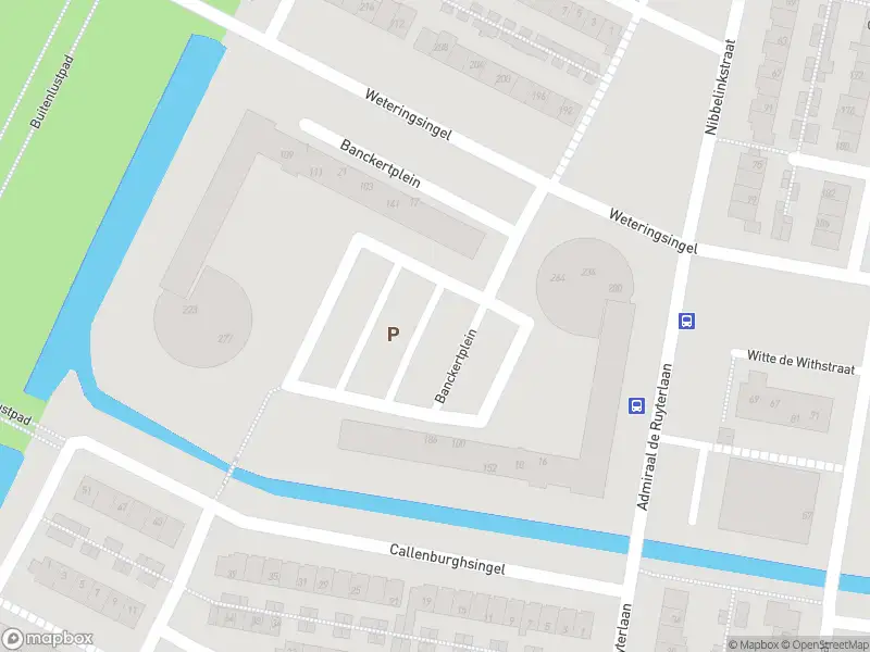 Ambulance met grote spoed naar de Banckertplein in Hendrik-Ido-Ambacht