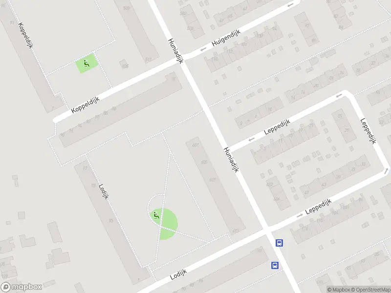 Ambulance met grote spoed naar de Huniadijk in Rotterdam