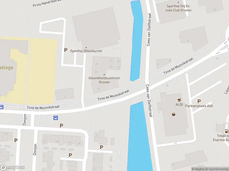 Brandweer met grote spoed naar de Tinie de Munnikstraat in Drunen