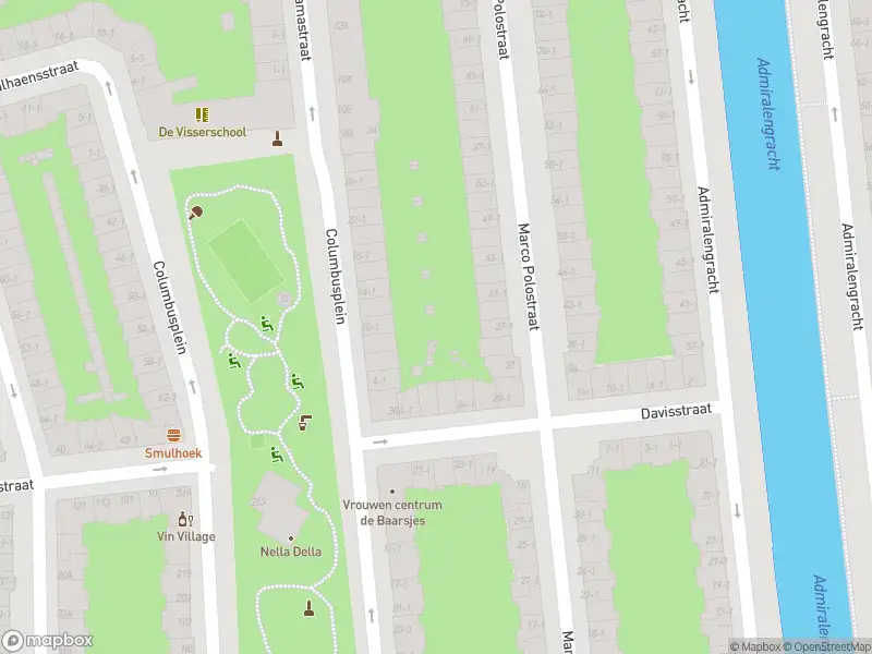 Ambulance met grote spoed naar de Columbusplein in Amsterdam