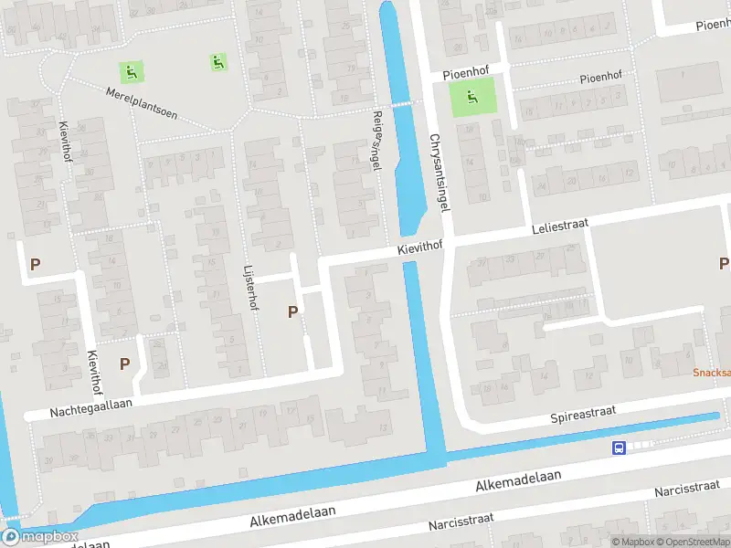 Brandweer met grote spoed naar de Nachtegaallaan in Roelofarendsveen vanwege waarnemen gaslucht