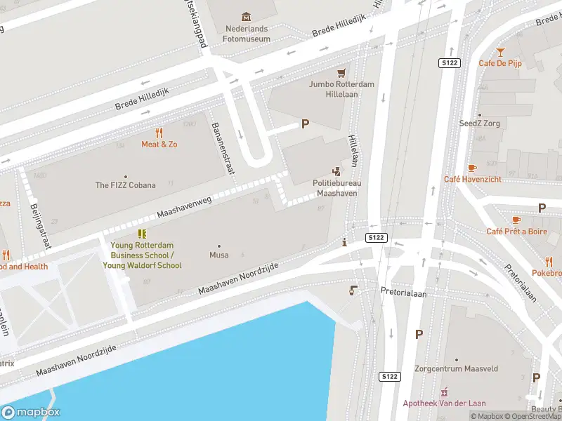 Ambulance met grote spoed naar de Ulaanbaatarplein in Rotterdam