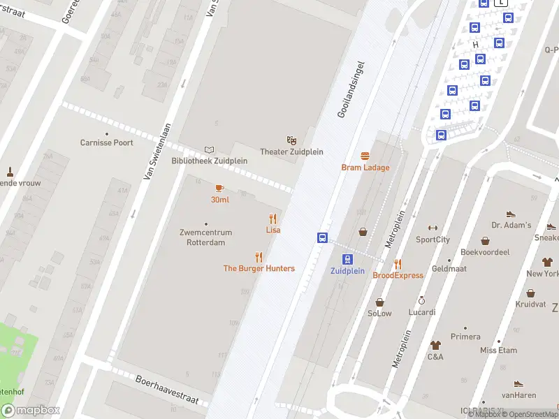 Ambulance met gepaste spoed naar de Gooilandsingel in Rotterdam