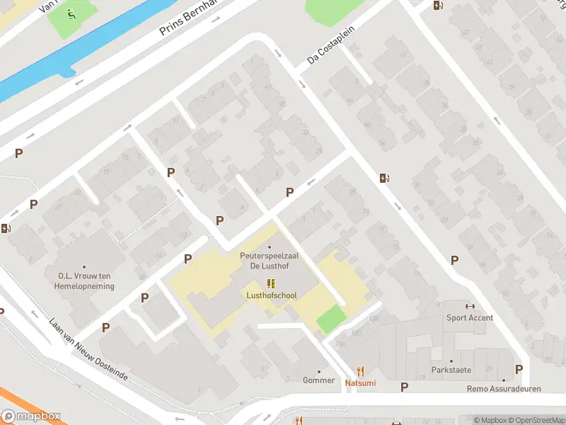 Ambulance met gepaste spoed naar de Lusthofstraat in Voorburg