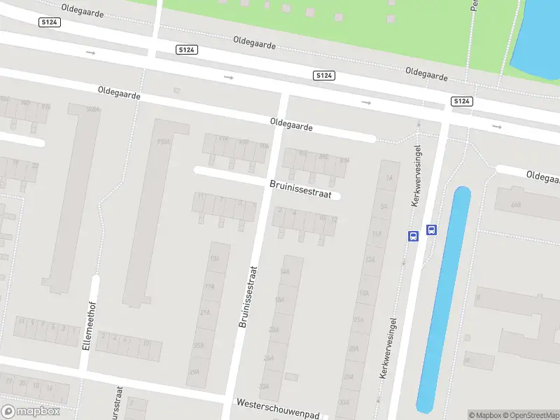 Ambulance met grote spoed naar de Bruinissestraat in Rotterdam