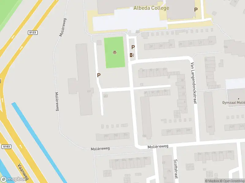 Ambulance met gepaste spoed naar de Van Langendonckstraat in Rotterdam