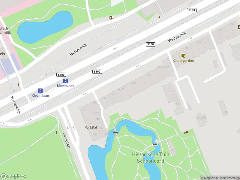 Ambulance met grote spoed naar de Westzeedijk in Rotterdam