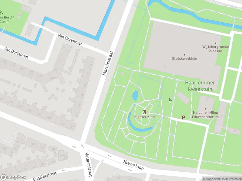 Ambulance met gepaste spoed naar de Santpoorterstraat in Haarlem