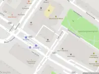 Ambulance met gepaste spoed naar de Laan op Zuid in Rotterdam