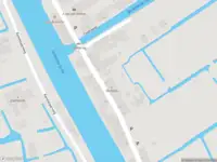 Ambulance met grote spoed naar de Delftweg in Rotterdam