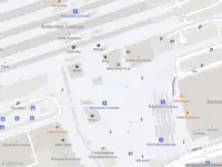 Ambulance met grote spoed naar de Stationsplein in Rotterdam