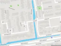 Brandweer met grote spoed naar de Nachtegaallaan in Roelofarendsveen vanwege waarnemen gaslucht