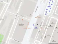 Ambulance met gepaste spoed naar de Gooilandsingel in Rotterdam