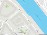 Ambulance met grote spoed naar de Spangesekade in Rotterdam
